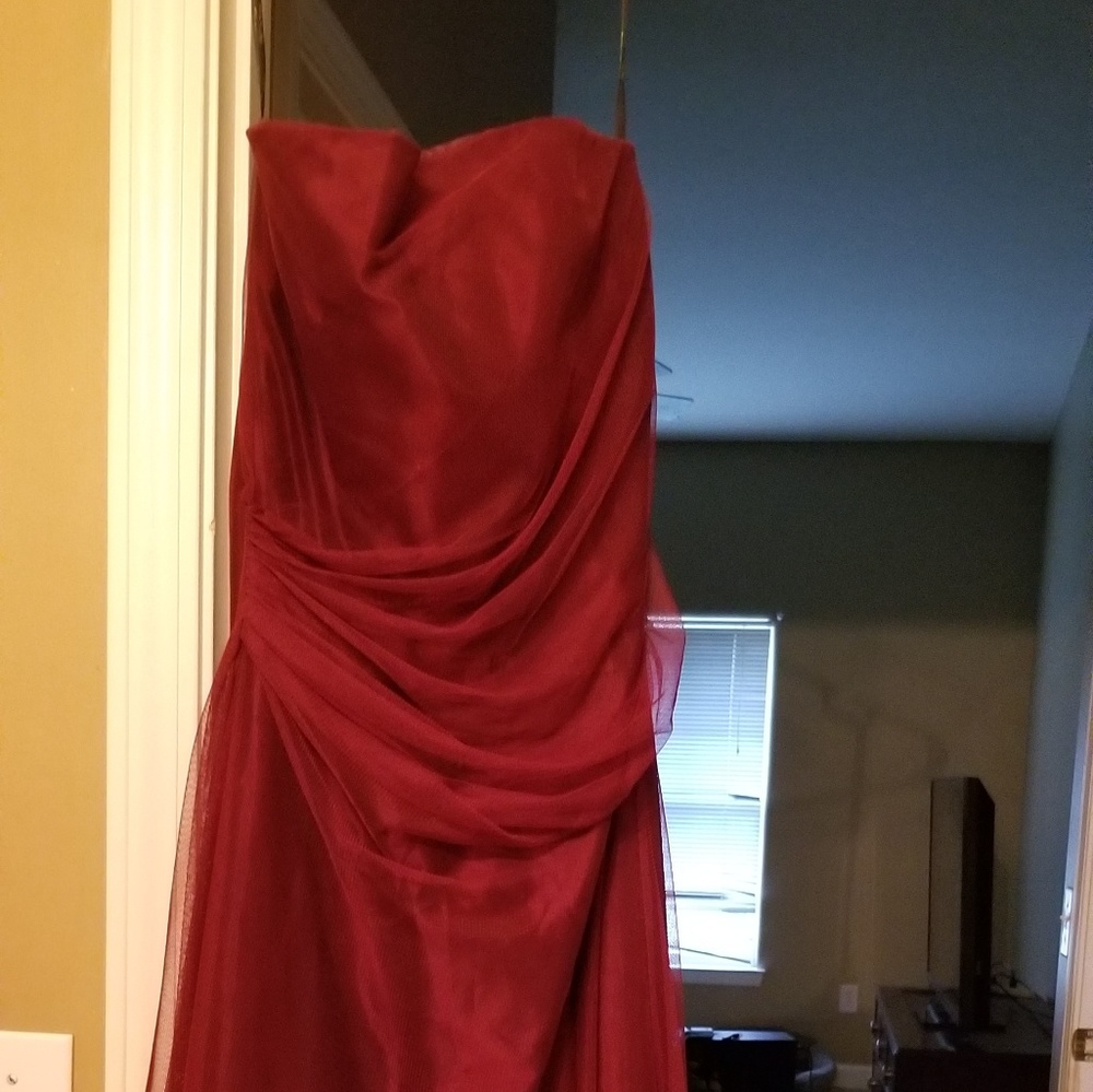 Vera Wang burgundy evening gown